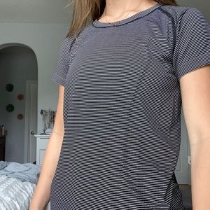 lululemon swiftly tech short sleeve